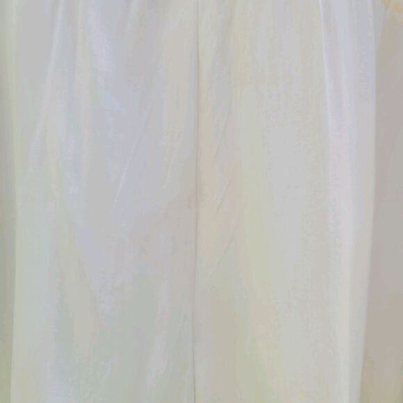 PrettyLittleThing NWT White Blue Embroidery Plunge Playsuit Romper Womens Sz 10 - Picture 7 of 14